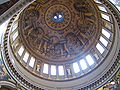 Coupole intérieure de la cathédrale Saint-Paul de Londres.