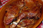 Lečazo asado Lečazo asado (pečena jagnjetina) tipično je jelo provincije Valadolid i drugih kastiljskih provincija u Španiji.