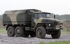Ural-4320 del epoko Sovietiana.