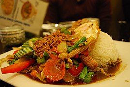 Phad kaphrao kai