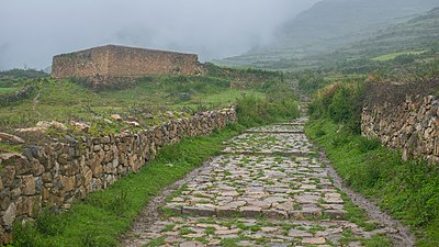 Camino incaico y ushnu en Soledad de Tambo