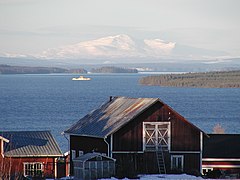 Storsjön, med Åreskutan i bakgrunden, sett från Orrviken.