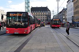 Jernbanetorget的公交车