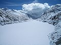 Vue sur le lac de Mattmark en hiver (orientation sud).