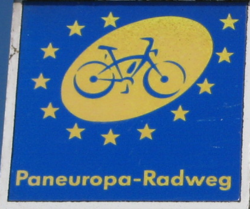 Logo Paneuroparadweg Schild