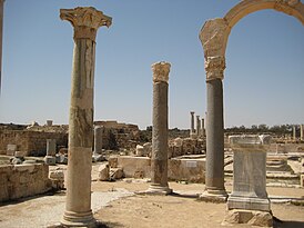 Руины агоры в Сабрате, где происходил судебный процесс