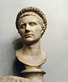 Patung dada Augustus