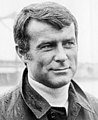 8 februarie: Robert Conrad, actor de film și televiziune, scenarist, cântăreț și cascador american