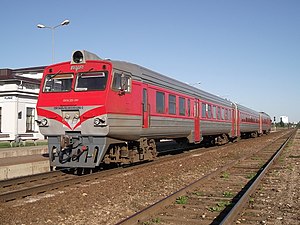 Дизель-поезд ДР1АМв-328 (модернизация 2004 года). Построен как ДР1А-328 в 1995 году в Латвии