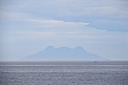 Silhouet van Camiguin zoals gezien vanaf Bohol