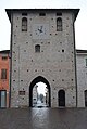 Кула на замъка в Черезара