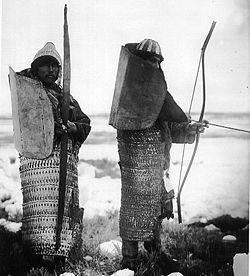 Dva Korjaci s výzbrojí (Vladimir Jochelson, 1900–1901)