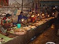 インド・西ベンガル州ハウラーの小さな魚市場