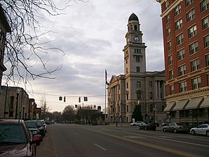 Marietta Historic District mit dem Washington County Courthouse, seit 1974 im NRHP gelistet[1]