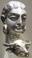 Rhyton con testa femminile e bufalo d'acqua, c. 600-700, argento