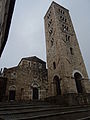 Cathédrale, façade et campanile.