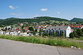 Blick von der katholischen Kirche aus auf das Dorf