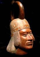 Zapica de cerámica con forma de cabeza humana. Cultura moche, Perú, 100 e.C. - 700