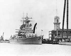 Admiral Scheer ved Gibraltar
