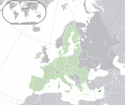 สถานที่ตั้งของไซปรัส (สีเขียวเข้ม) และไซปรัสเหนือ (สีเขียวสว่าง) ประเทศที่อยู่ในกลุ่มสหภาพยุโรป (สีเขียวอ่อน)