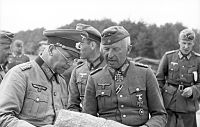 Генерал танковых войск Эрих Брандербергер (слева) с генерал-фельдмаршалом Эрихом фон Манштейном, 1941 год.