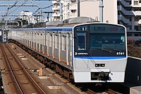 8000系