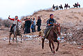 Bocah-bocah penunggang kuda Karakalpak di Karakalpakstan, Uzbekistan