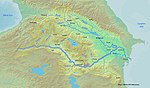 نهر "أراس" (أراكسيس). يُعتقد أن ربوع الديالمة (الجيليين) كانت إلى الشرق منه كما ذكر استرابو الجغرافي اليوناني.