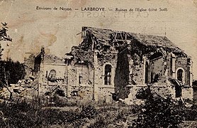 Ruines de l'église à la fin de la guerre.