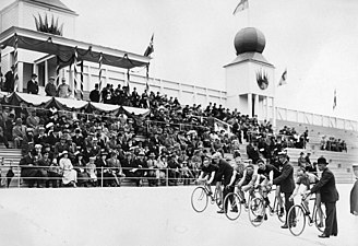 Hornsbergsvelodromen vid invigningen i juli 1923.