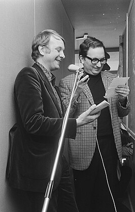 Ger Smit (l.) met (o.a. Fabeltjeskrant)-collega Frans van Dusschoten in 1971