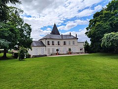 Le château vu du parc.