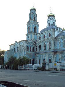 De Maria-hemelvaartkerk doorstond de sloopplannen van de bolsjewieken in de jaren 30 en is daardoor de oudste kerk van de stad, maar was anno 2005 zeer slecht onderhouden