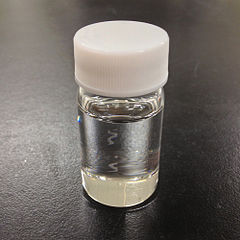 En flaske med dimethylsulfoxid