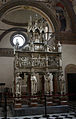 Giovanni di Balduccio: Arca di San Pietro, Basílica de Sant'Eustorgio, Milão. Mármore, 1336-1339