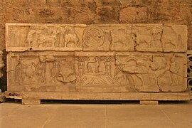 Crypte de Saint-Victor, sarcophage paléochrétien du Ve siècle.