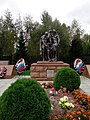 Памятник советским воинам крупным планом