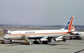 CU-T1201, l'appareil impliqué, ici à l'aéroport Adolfo Suárez Madrid-Barajas en avril 1976, six mois avant l'attentat