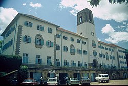 Makereren yliopiston päärakennus (2001).