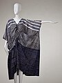 لباس خفتان نخی «نیلی باتیک»، ۱۹۸۴ میلادی، موزۀ آرآی‌اس‌دی