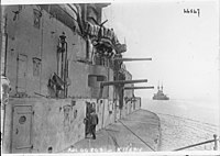 Francouzská bitevní loď Henri IV na Dardanelách, 1915