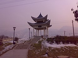 Sebuah taman di Distrik Huazhou