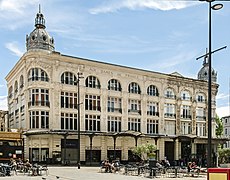 Ancien magasin Aux Dames de France.