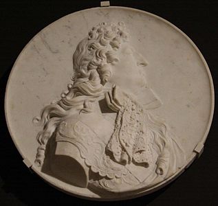 Luís XIV, medalhão em mármore