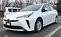 Toyota Prius; hyd at 2016 roedd 4 miliwn wedi'i gwerthu. Gwnaed y model yn y llun yn 2016