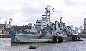 Лёгкий крейсер «Белфаст» на вечной стоянке в Лондоне