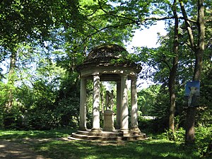 Temple de l'Amour du jardin botanique de l'arquebuse de Dijon en Bourgogne
