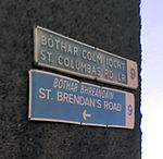 Zweisprachiges Straßenschild in Dublin