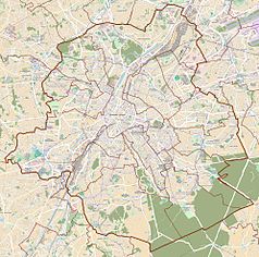 Mapa konturowa Brukseli, blisko centrum na prawo znajduje się punkt z opisem „Instytut Polski w Brukseli”