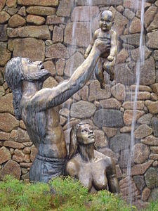 Naixement d'un caboclo, representat al Monument als Bandeirantes a Santana de Parnaíba (Brasil)